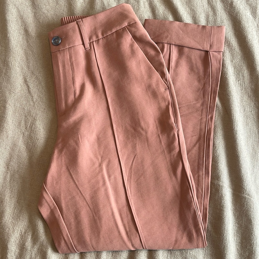 Pintuck Ankle Pant